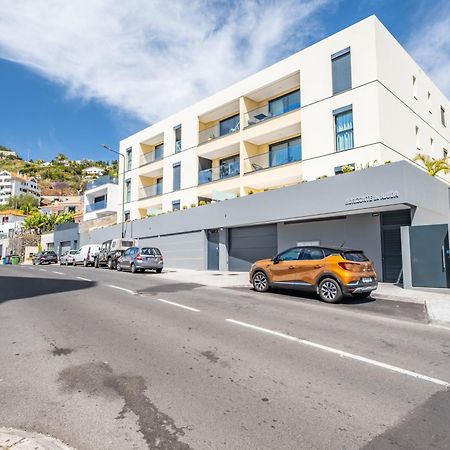 Apartment With Ocean View And Parking Фуншал Екстериор снимка